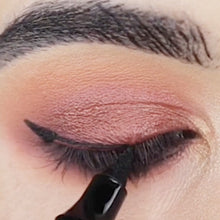 Load image into Gallery viewer, Wing Eyeliner Stamp kit (LUISA&#39;S FAV) COMES WITH 2!